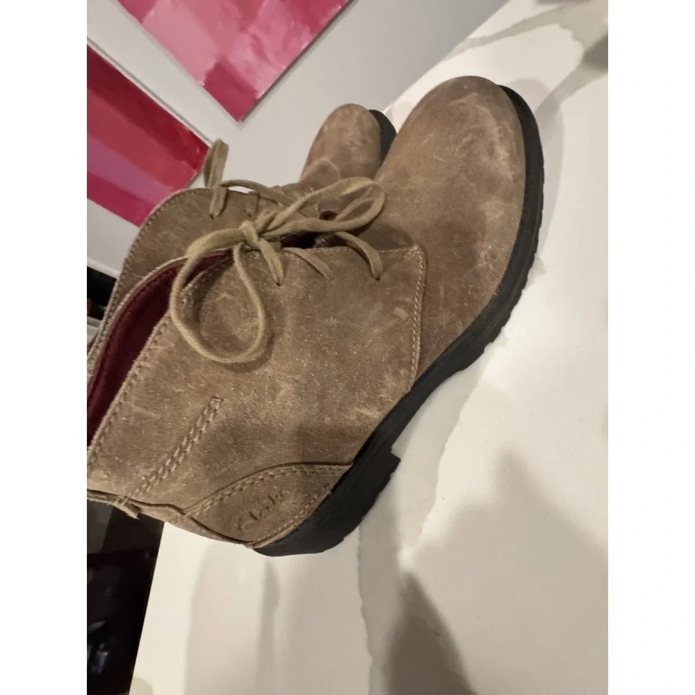 Clarks Men's Waterproof Chukka‎ Boot Suede Leather Size 10